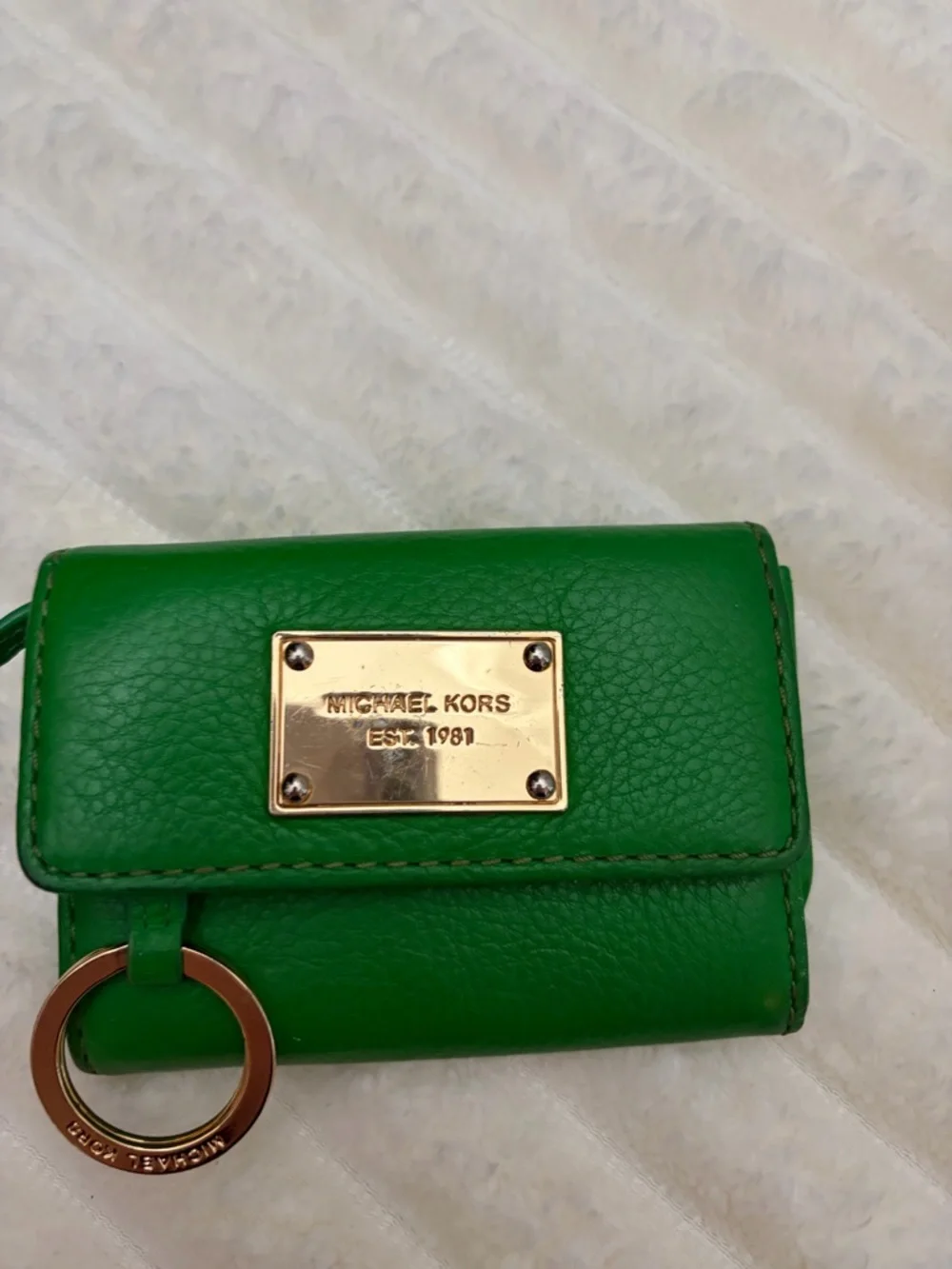 Michael Kors Emerald Green Leather Wallet with ID Card Holder and Key Ring - Picture 6 of 9